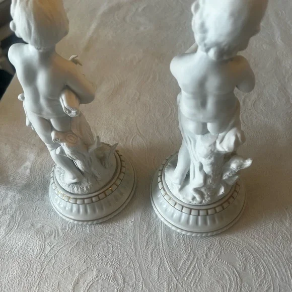 Andrea by Sadek Cherub White Porcelain Figurines - Picture 3 of 6